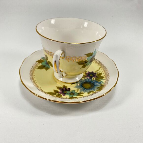 Vtg Queen Anne Ridgway Potteries China Tea Cup & Saucer 8436 Yellow Blue Daisy - Picture 9 of 11